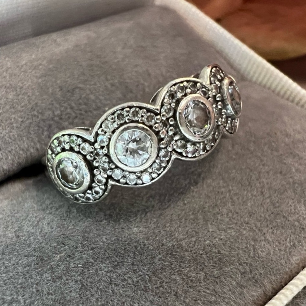 Vintage Designer Ritani Elegant Diamond Halo Band Ring 925 Sterling Silver